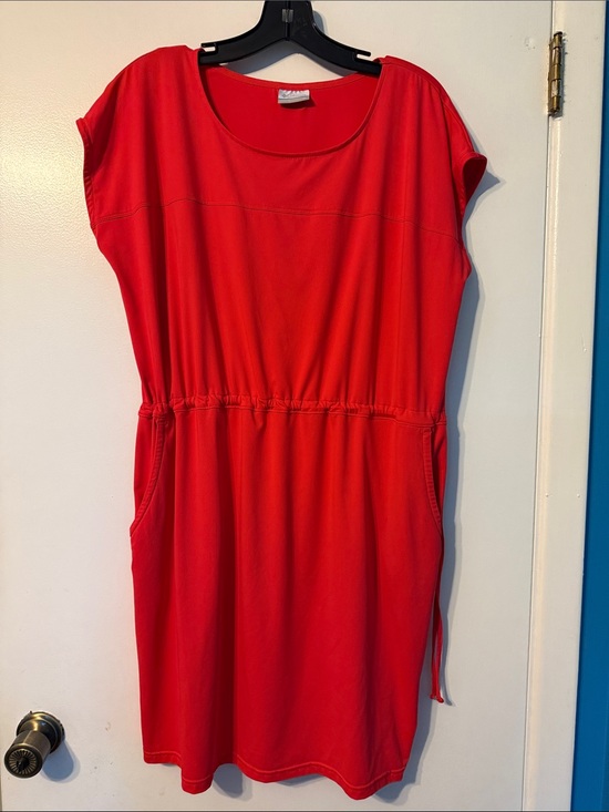 Columbia Dresses & Skirts - Columbia Red drawstring Waist Women’s sleeveless Dress